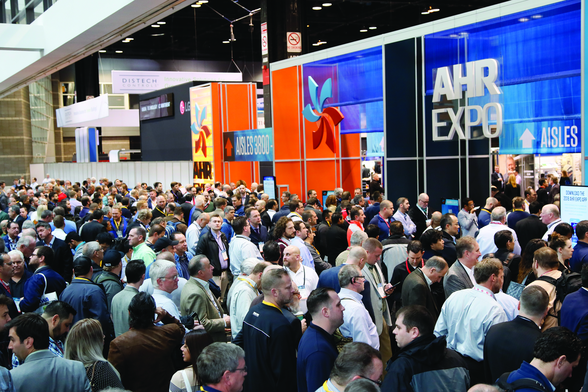 ahr expo crowd