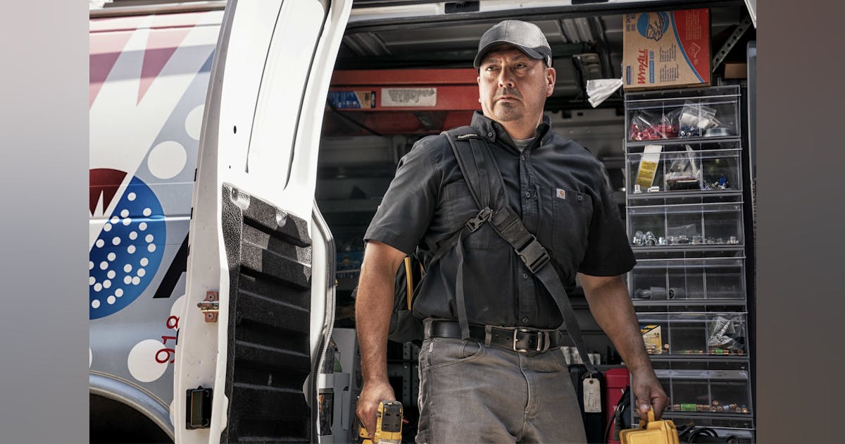 Carhartt uniforms shop