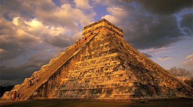Mayan Chichen Itza temple