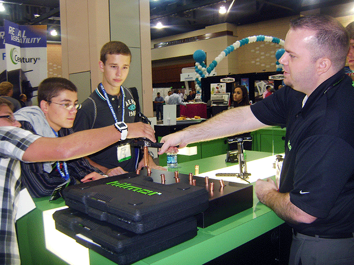 At the 2014 Comfortech show many students stopped by on Student Day to try hilmor products