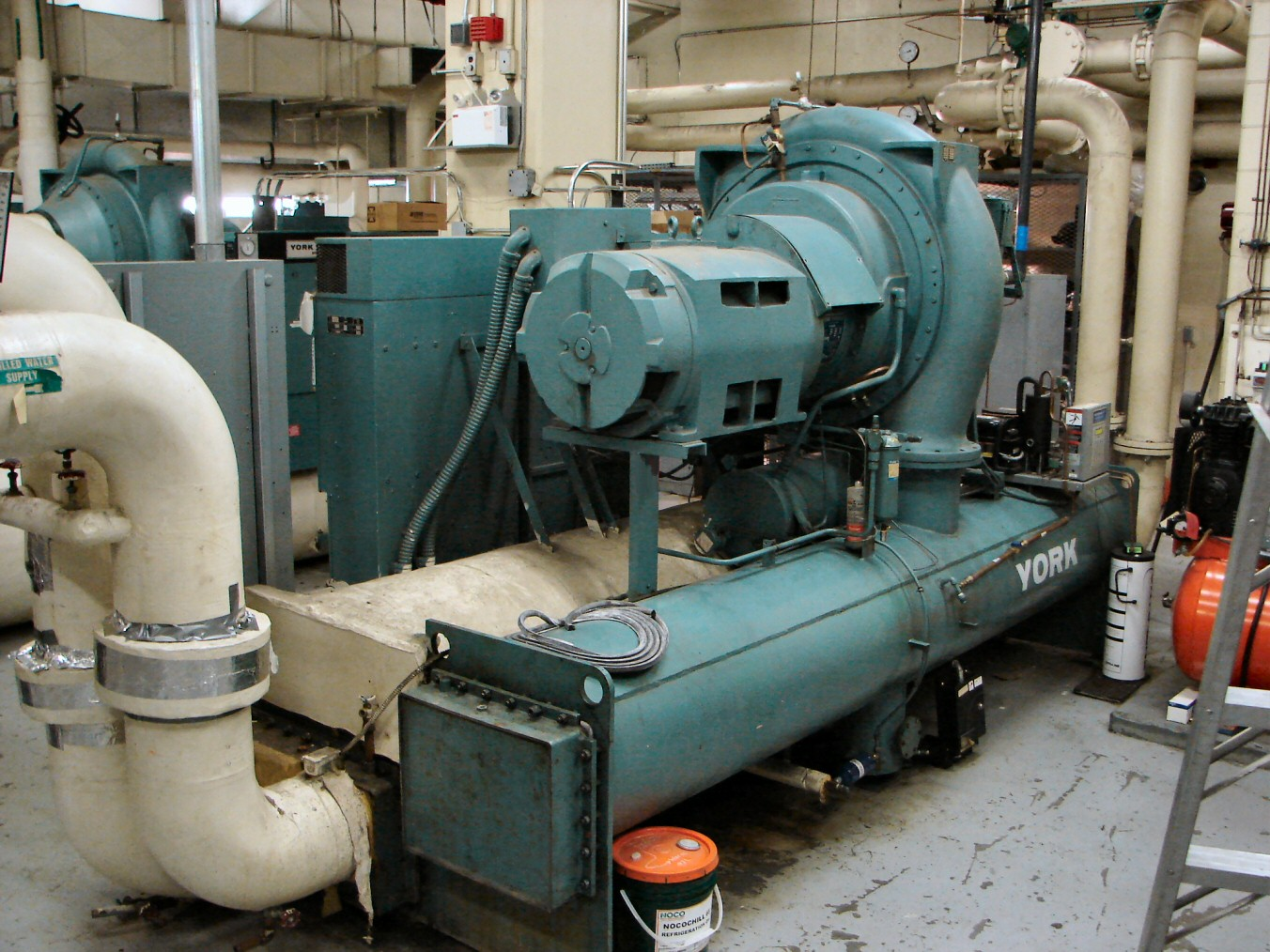 York International YT centrifugal water cooled chiller