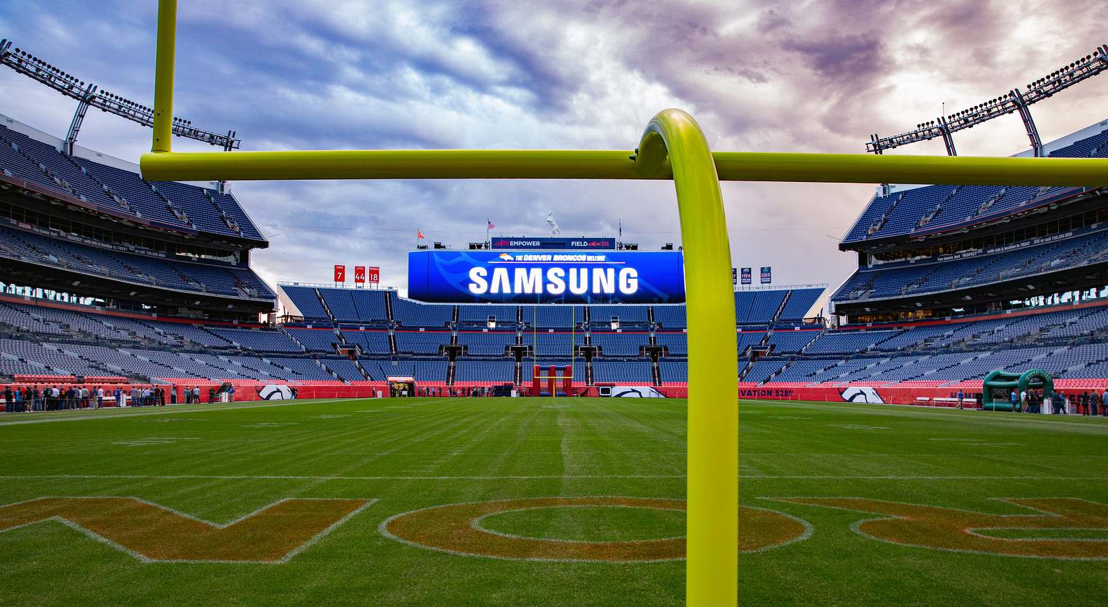 Denver Broncos Welcome Samsung.jpg