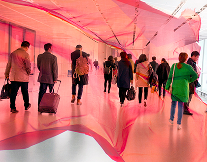 People Airport 5ec2f7edd2343