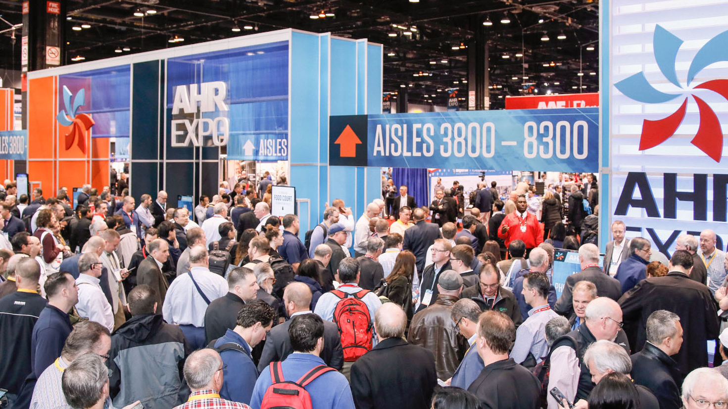 Expo Crowd 5f732ee59fa8b