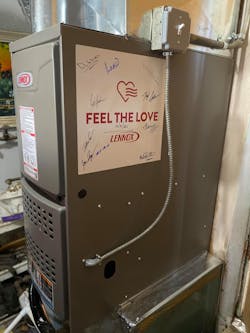 Contracting team from Air, Water & Energy in Illinois signed a greeting to a homeowner. Contracting team from Air, Water & Energy in Illinois signed a greeting to a homeowner.