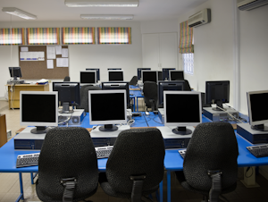 Computer Monitors Classroom Getty Images 147244108