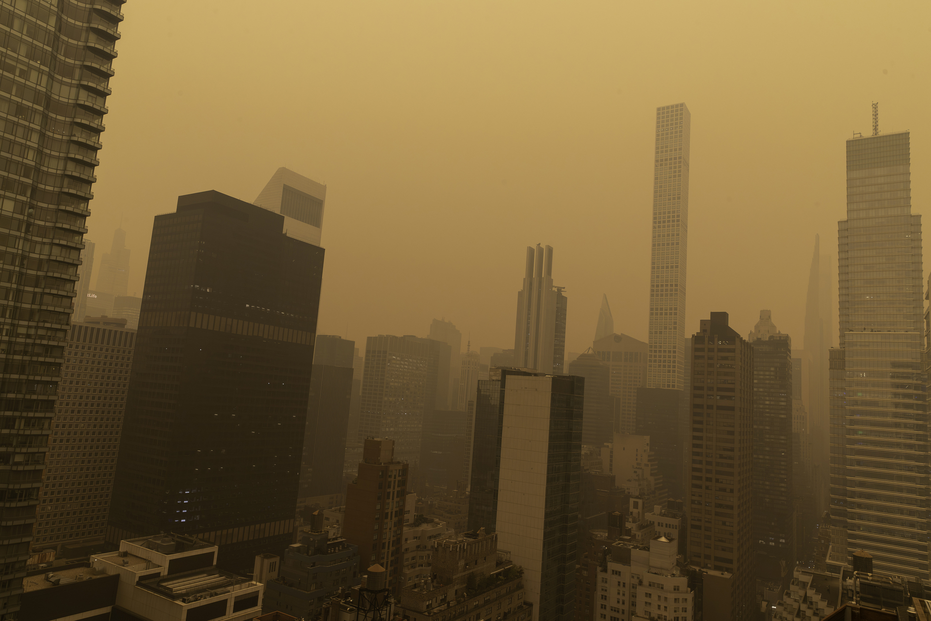 Manhattan darkened by smoke from Canadian wildfires.