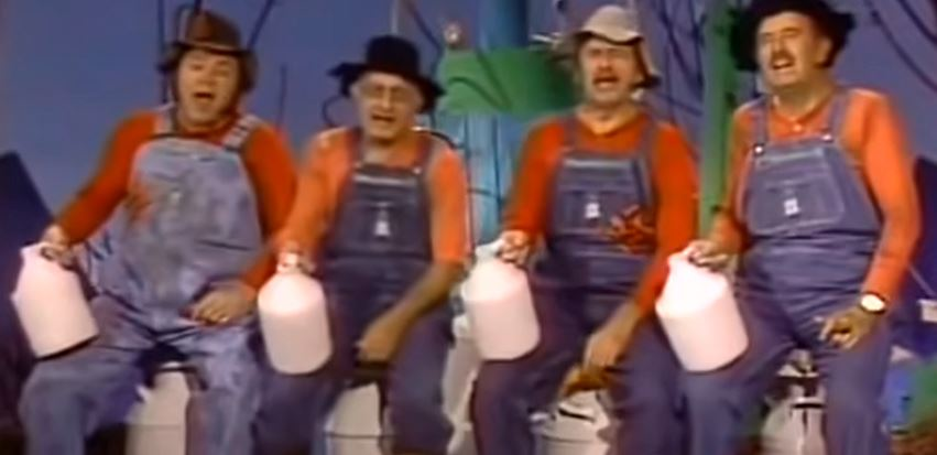 Hee Haw 64cd0d5bbd132