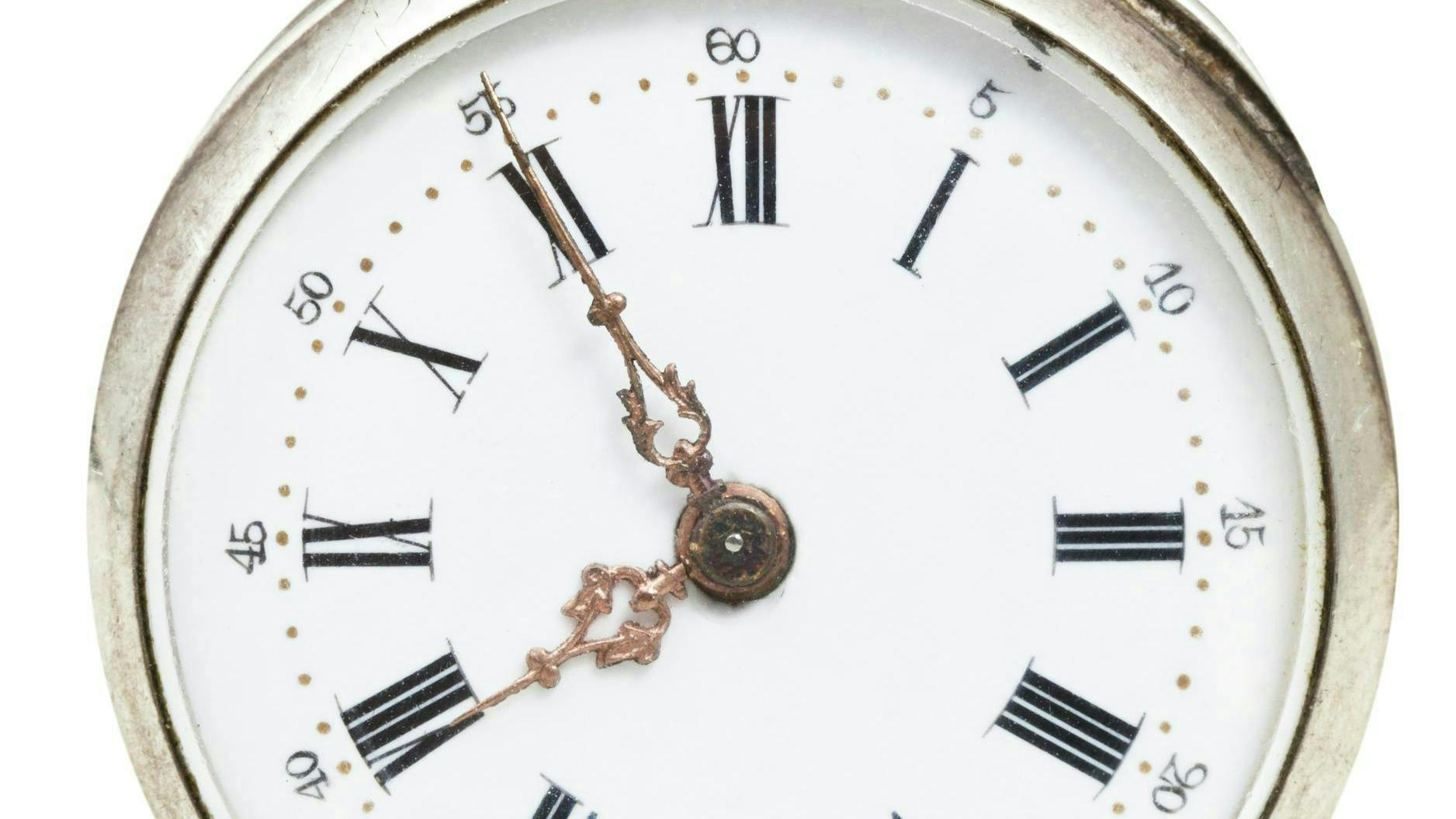 663e1e6a7c2b0359e0f2e53c Pocket Watch