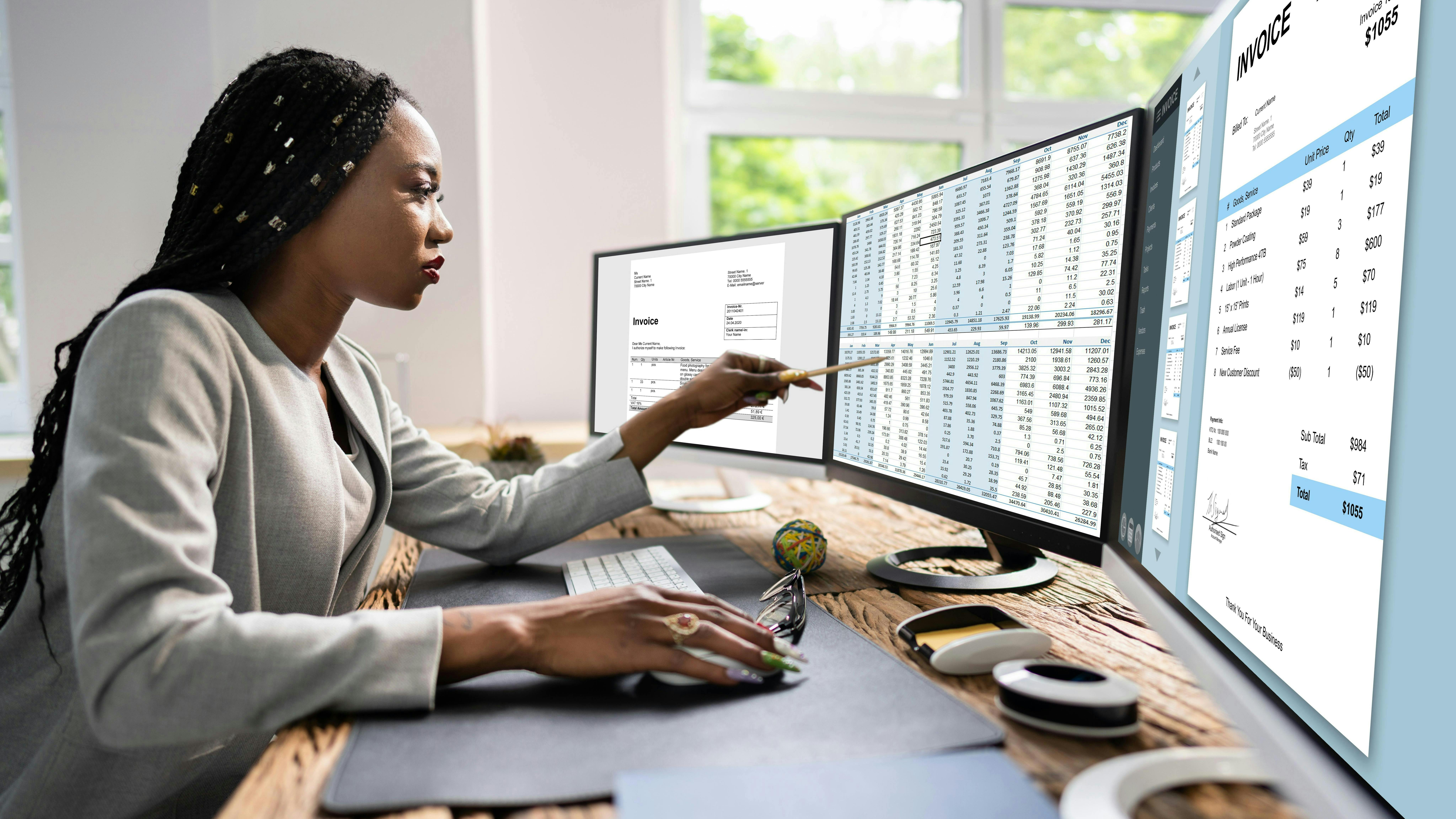 664ff654f0cfa24f1e885e3e Computer Girl