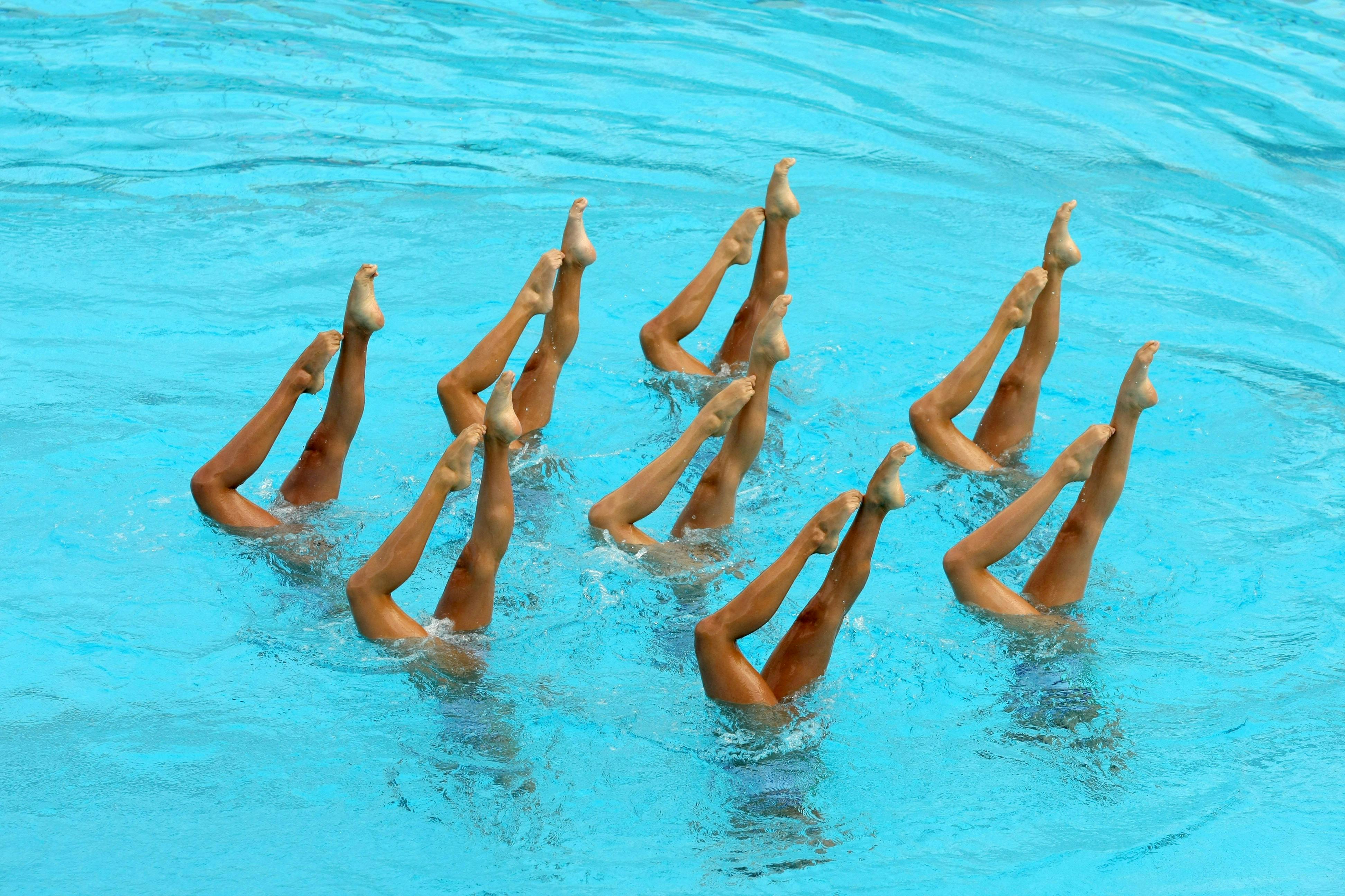 66b4fbfbb43b4c52b1b120f3 Synchronized Swimmers