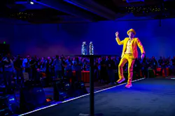 Jesse Cole, founder of Fans First Entertainment and the owner of the Savannah Bananas, had Super Meeting attendees on their feet and dancing during his keynote at Super Meeting.